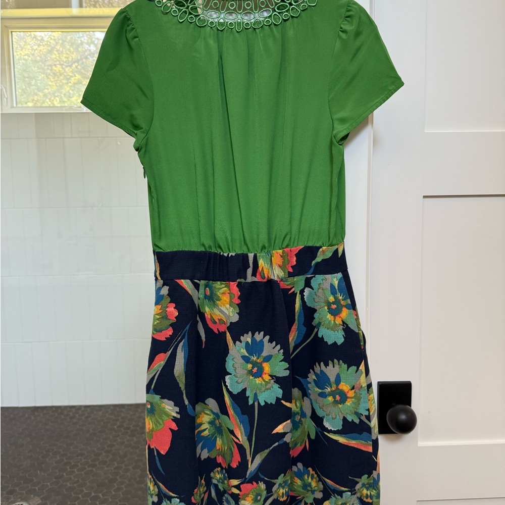 Anthropologie Green and Floral Dress size 4 with pockets - Picture 3 of 3